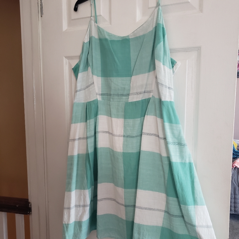 Cute beach ready sun dress